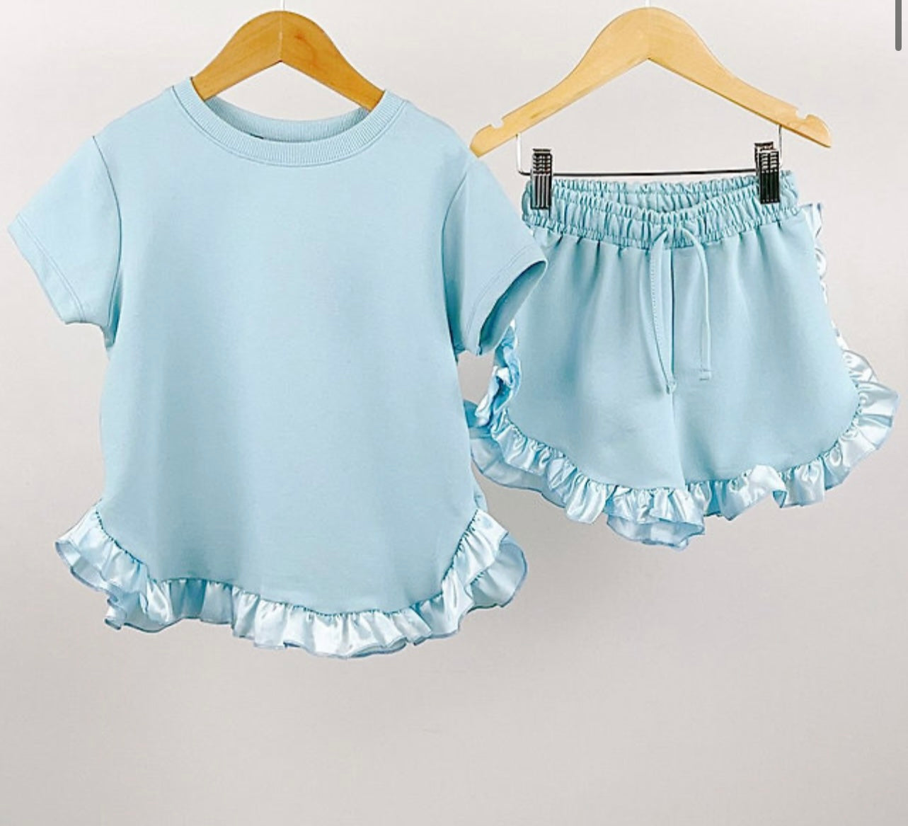 Baby personalised initial ruffle short/t-shirt set