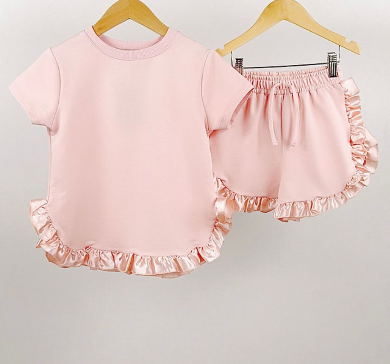 Baby personalised initial ruffle short/t-shirt set